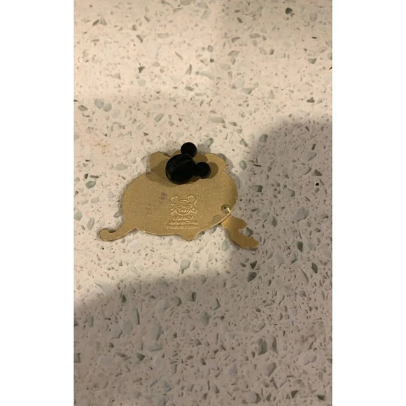 Disney‎ Aladdin Magic Carpet Trading Pin - Picture 2 of 4